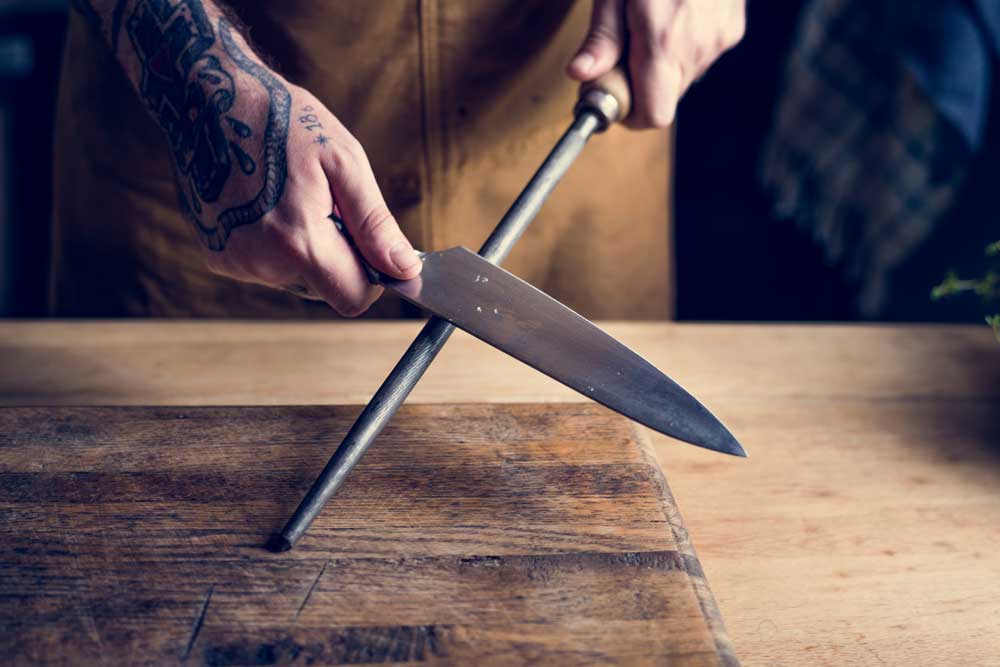 Knife and Chopping Board