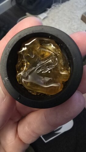 Greasy Runtz Strain Shatter - Indica Dominant Hybrid