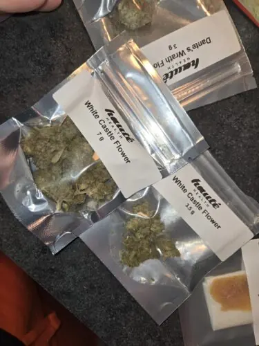 White Castle Strain Small Buds - Indica Dominant Hybrid