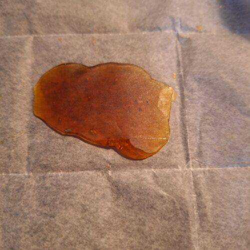 Raspberry Truffle Strain Shatter - Sativa Dominant Hybrid